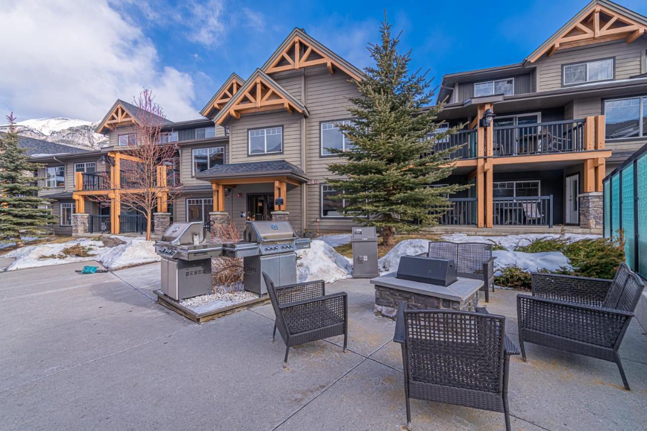 Copperstone Resort - Mountain View 2 Bedroom Condo Canmore Exteriör bild